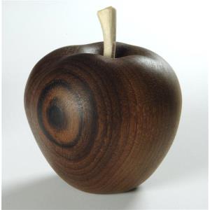 Äpfel aus Holz